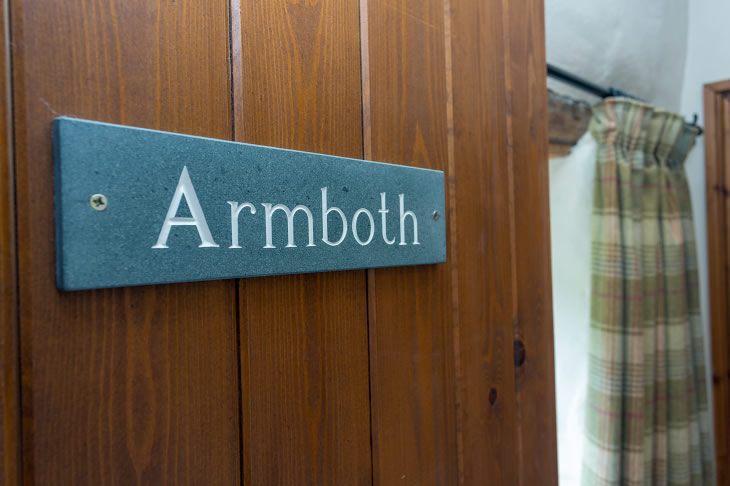 Armboth sign